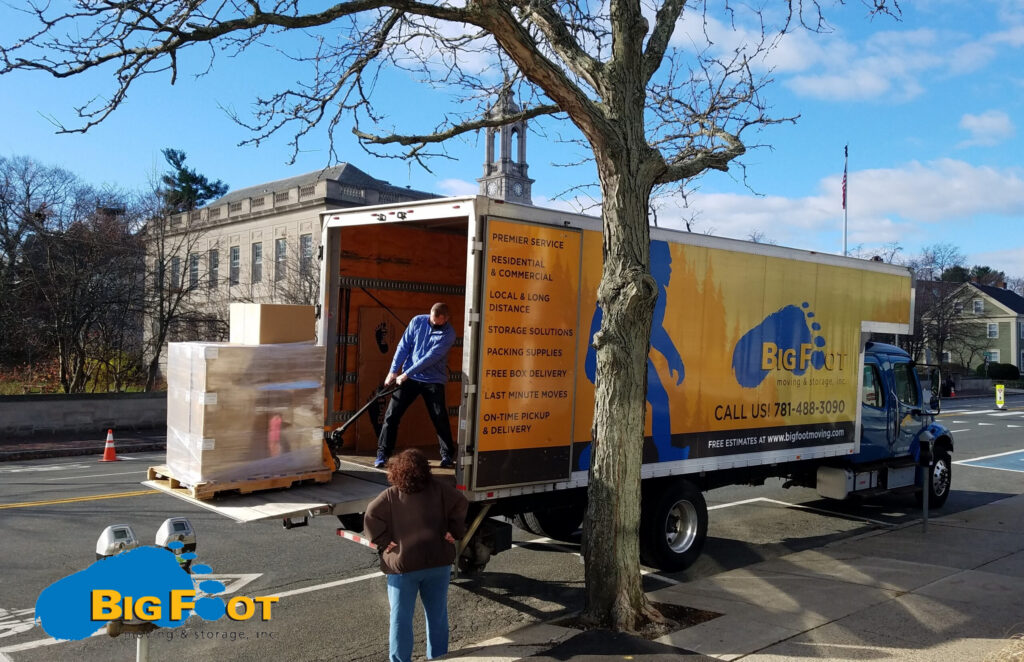 Truck Delivery from bigfoot moving $ storage company